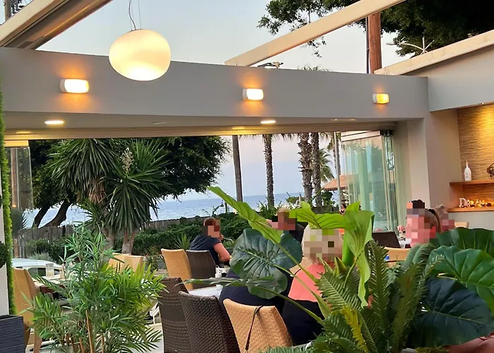 Caravel Hotel Apartments